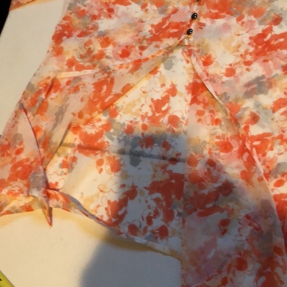 Hang Ten large orange & white semi sheer floral 3 button bell sleeve - Picture 10 of 13